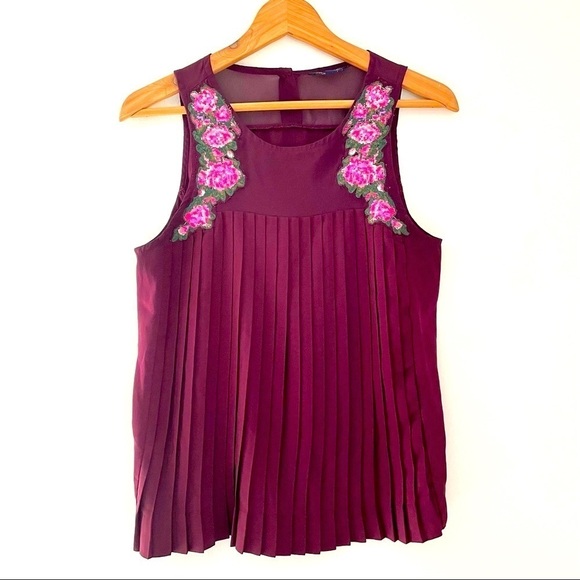 AEO American Eagle Outfitters Accordion Pleat Sleeveless Maroon Medium Floral - Picture 1 of 9